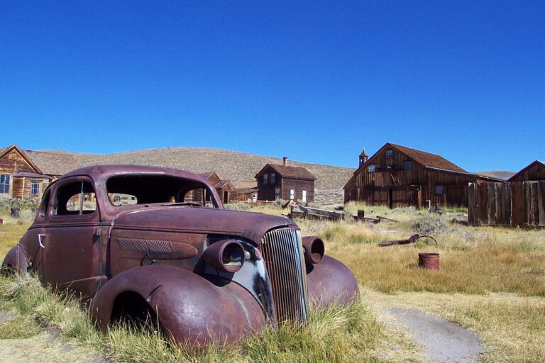 One of these West Coast ghost towns costs $8, one costs nothing, and one costs four miles on your feet