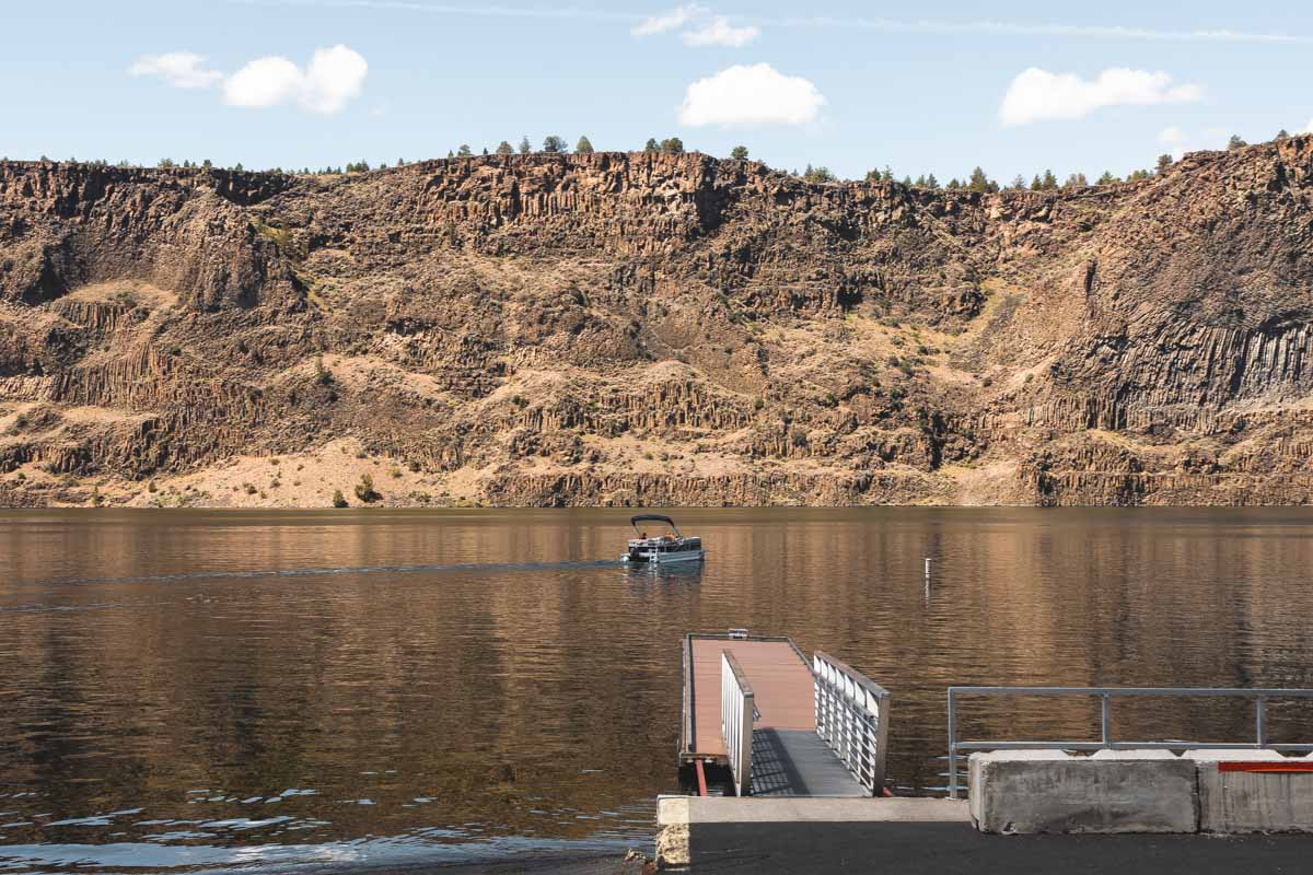 Boat on Lake Billy Chinook near Cove Palisades State Park, Oregon
